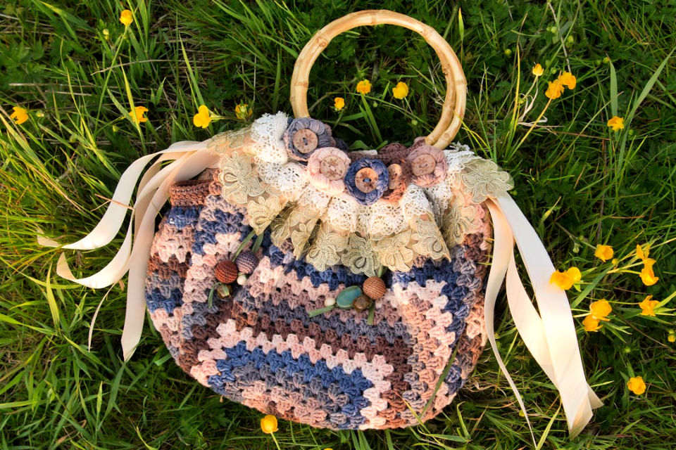 20 Free Crochet Handbag Patterns | Crochet Shoulder Bag Pattern